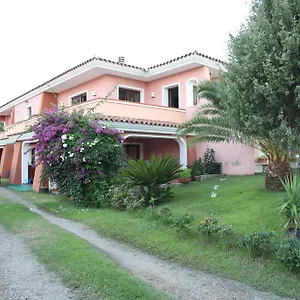 Ada Bed & Breakfast Torpè