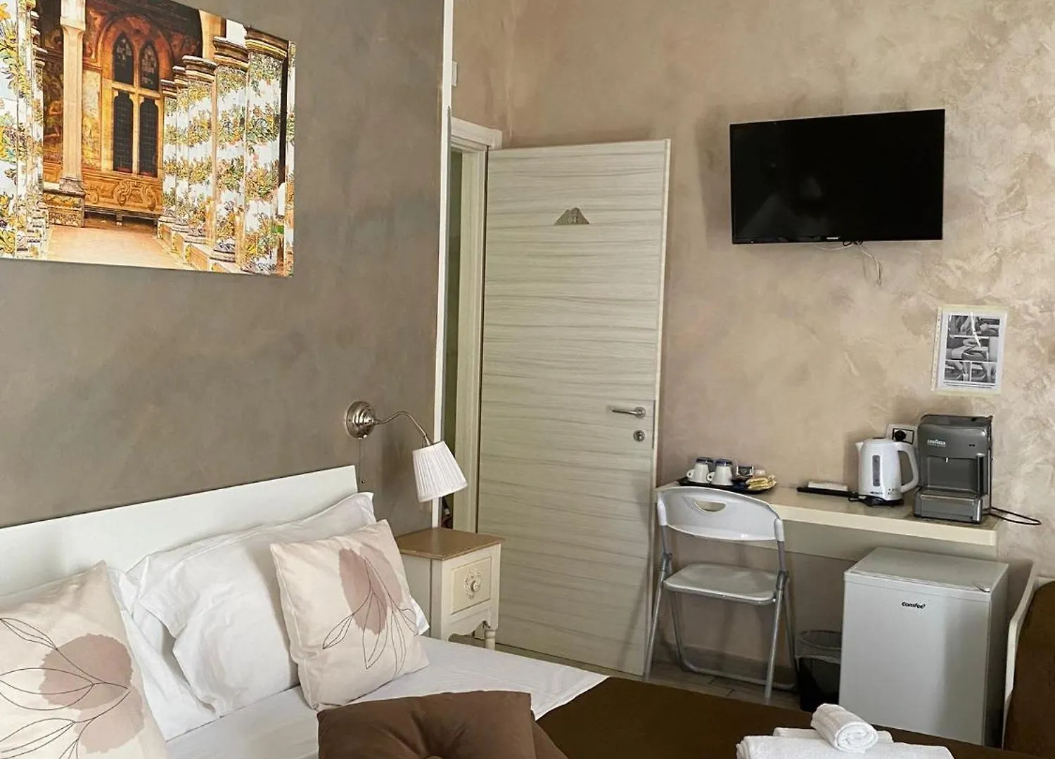 Hotel Joy Napoli 0*,