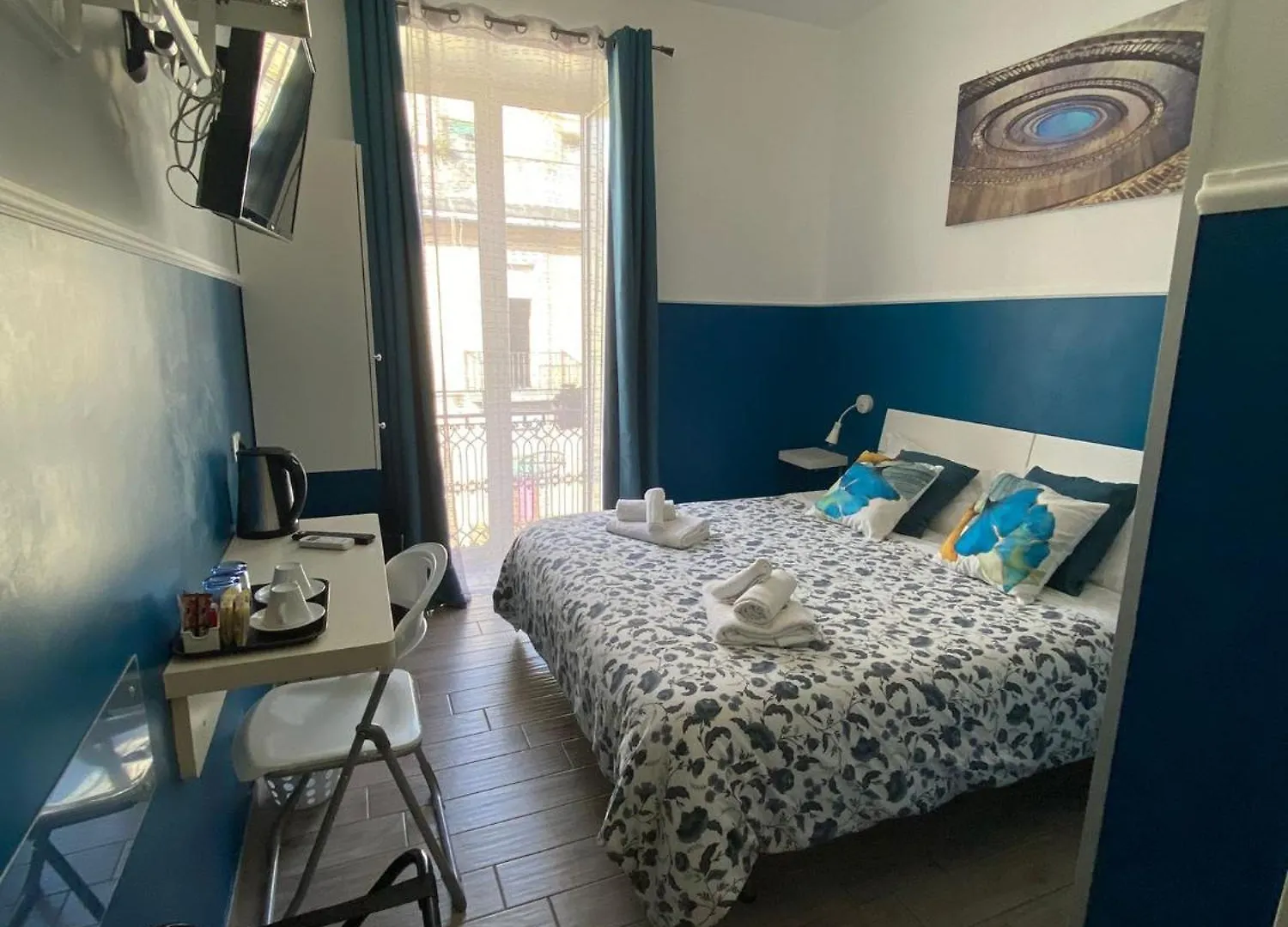 Hotel Joy Napoli 0*,  Italia