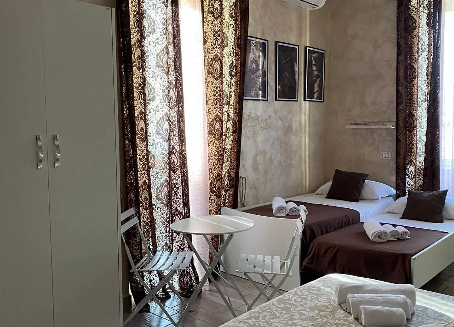 Hotel Joy Nápoles